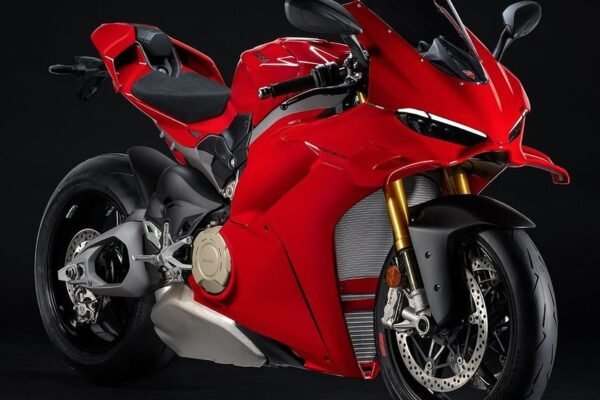 Ducati Unveils the 2025 Panigale V4: Major Overhaul for the Iconic Superbike