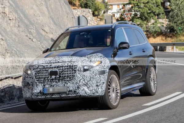 Mercedes-Benz Planning Second Facelift for Maybach GLS SUV by 2026