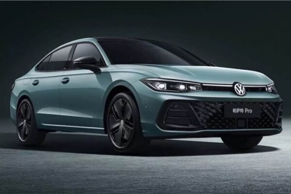 Volkswagen Debuts the All-New Passat Pro Sedan at Chengdu Motor Show