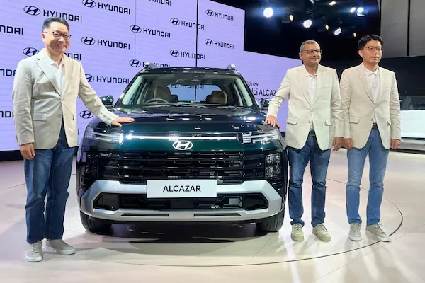 Hyundai Alcazar Facelift Launched at at ₹14.99 lakh: With Bold Design and Updated Features