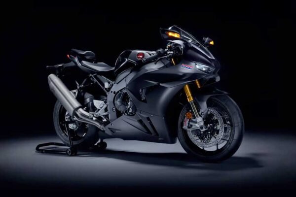 Honda CBR1000RR-R Fireblade SP Carbon Edition: Carbon Fibre Perfection